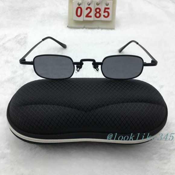 Gold Frame Gray Lens Sunglasses - Picture 4 of 4